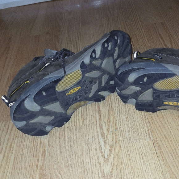 Men's Keen Hiking Boots Size 10 - Picture 3 of 4